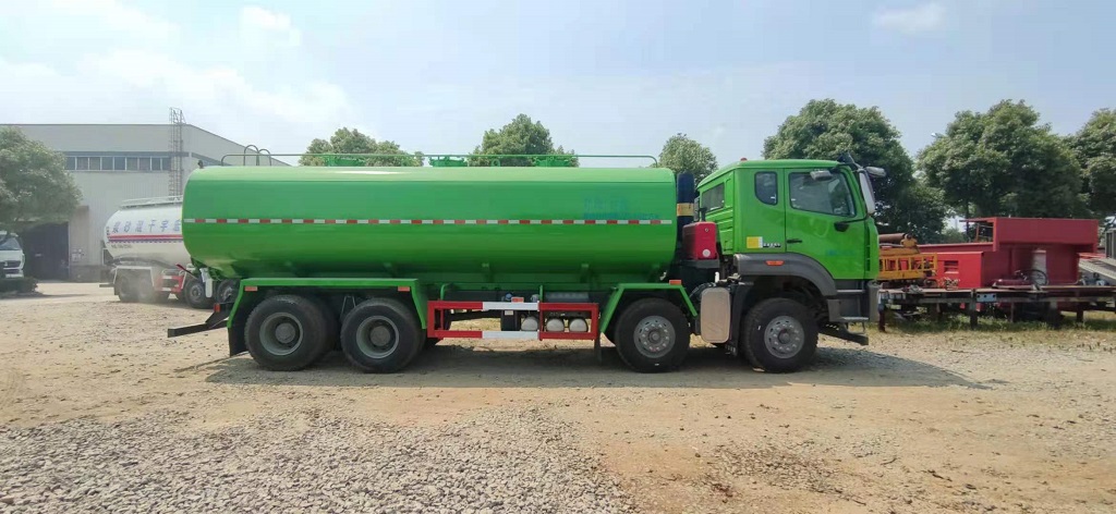國六豪瀚泥漿運(yùn)輸車